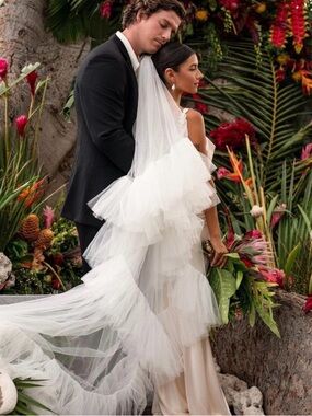 Romantic Layered Tulle Bridal Veil in White
